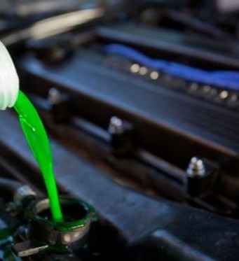 Jangan Sembarangan Gunakan Radiator Coolant Pada Mobil Tua