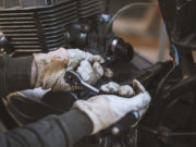 Tanda-tanda dan Penyebabnya Kompresi Mesin Motor Bocor