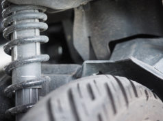 Ini Tanda Kalau Sokbreker Motor Harus Segera Diganti