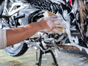 Cuci Motor Selagi Mesin Panas? Ini Konsekuensinya