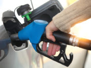 Cara Menghitung 1 Liter Bensin Untuk Berapa Kilometer Mobil?