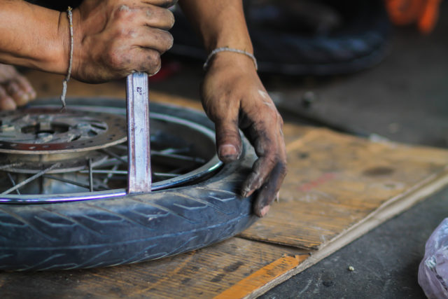 Ini-Rahasianya-agar-Ban-Motor-Awet-dan-Tidak-Cepat-Botak