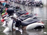 Lakukan Hal Ini Supaya Body Motor Yang Terendam Banjir Tidak Cepat Rusak