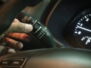 Saat Hujan Nyalakan Wiper Full atau Intermitten?