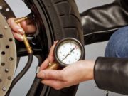 Cek Selalu Kondisi Tekanan Angin Ban Sepeda Motor