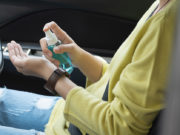 Jangan Menyimpan Hand Sanitizer di Dalam Mobil