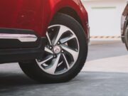 Hindari Ban Mobil Tidak Sejajar Sebelum Berkendara