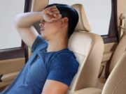 Boleh Kah Tidur di Dalam Mobil Saat Berhenti?