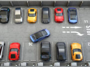 Tips 14 Langkah Keluar Dari Parkir Mobil yang Aman