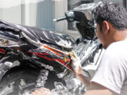 Tips Mencuci Sepeda Motor Sendiri Biar Lebih Maksimal