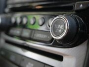 Tanpa Perlu ke Bengkel, Ini Cara Memasang Amplifier ke Speaker Mobil
