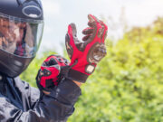 Manfaat dan Fungsi Sarung Tangan Bagi Pengendara Motor