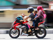 Cara Aman & Nyaman Boncengin Anak