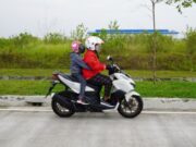 7 Kiat Cari Aman Bonceng Anak Naik Motor