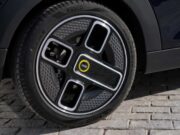Velg MINI Cooper SE Convertible Terbuat Seluruhnya Dari Aluminium Daur Ulang