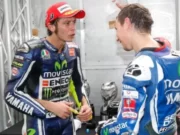 Jorge Lorenzo Tentang Valentino Rossi : “Dia Bisa Lucu di depan Kamera, Saya Tidak”