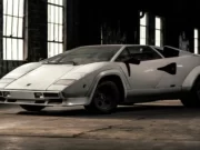Lamborghini Countach LP500S Pertama