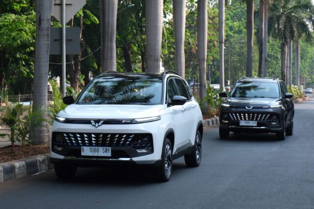 Tersedia-juga-Wuling-New-Almaz-RS-yang-bisa-di-test-drive-selama-pameran-1000x667