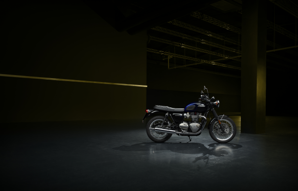 Triumph Meluncurkan Koleksi Edisi Khusus Ketiganya 'Stealth Edition'