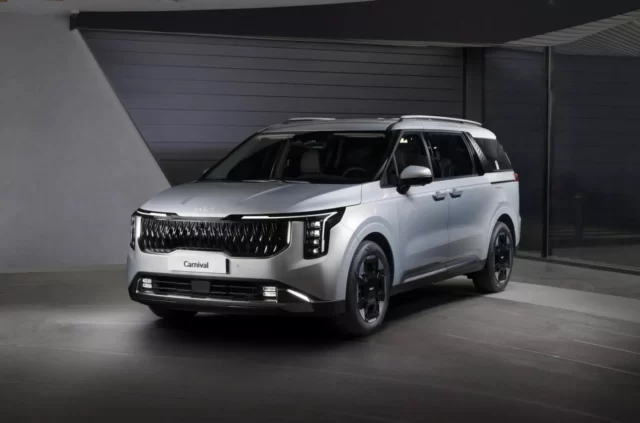 2025-Kia-Carnival-0004-Copy-1536x1016