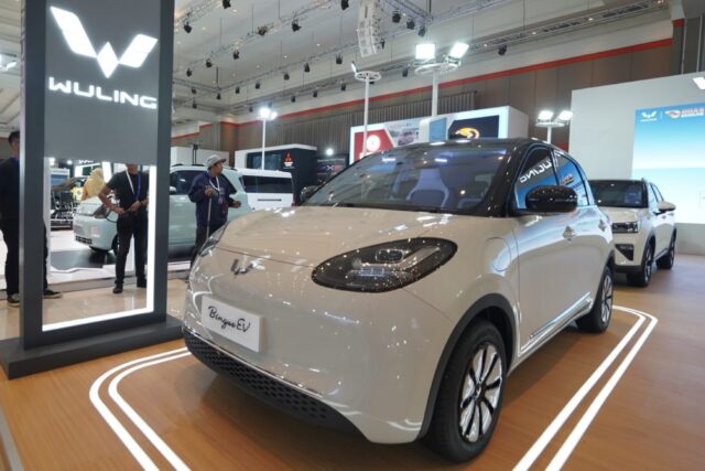 Selain-dapat-dilihat-secara-langsung-di-booth-konsumen-juga-dapat-mencoba-langsung-di-area-test-drive-1000x667