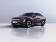 Wuling Xing Guang Gabungkan Tampilan Ramping Dengan Tenaga Hibrida Plug-In