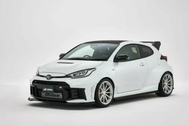 Toyota-GR-Yaris-GR-Corolla-Tokyo-1-1536x1024