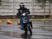 Waspada Jalanan Licin Saat Hujan Mulai Turun