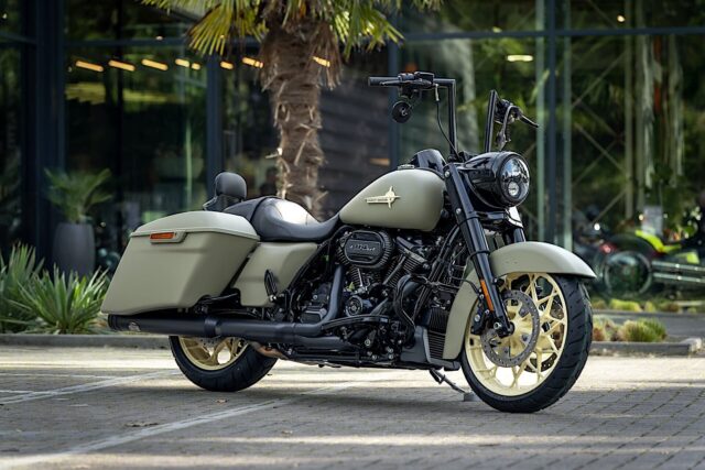 harley-davidson-captain-cruise-is-a-road-king-with-the-perfect-touch-of-custom-231373_1