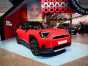 MINI Aceman Rebel Red Debut di Beijing Motor Show