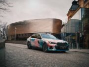 BMW i5 M60 berwarna-warni Diungkap Untuk Market Art Fair Di Swedia