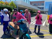 Intip Cara Kartini Zaman Now Belajar Naik Motor yang Aman dan Stylish