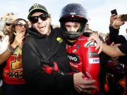 Valentino Rossi akan membantu Pecco dalam pertarungan dengan Marc Marquez 2025