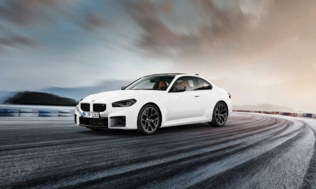 BMW-M2-Carbon-Edition-830x498