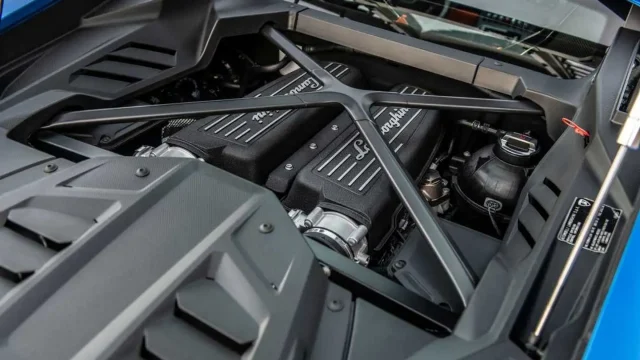 2020-lamborghini-huracan-evo-rwd-engine