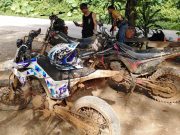 CRF Owners Bogor Ngetrail Sambil Berbagi Buku untuk Anak di Pelosok Desa
