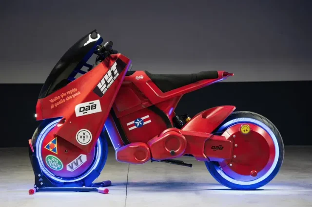 DAB-VVT-Akira-01