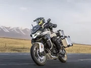 CFMoto menambahkan 800MT ES baru ke jajaran motor touring petualangannya