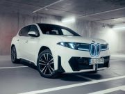 BMW iX3 Alpine White 2026 Memiliki Daftar Panjang Fitur Tambahan yang Menarik