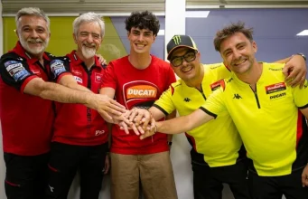 Valentino Rossi menyelesaikan line-up VR46 2027 dengan Fermin Aldeguer dan Nicolo Bulega