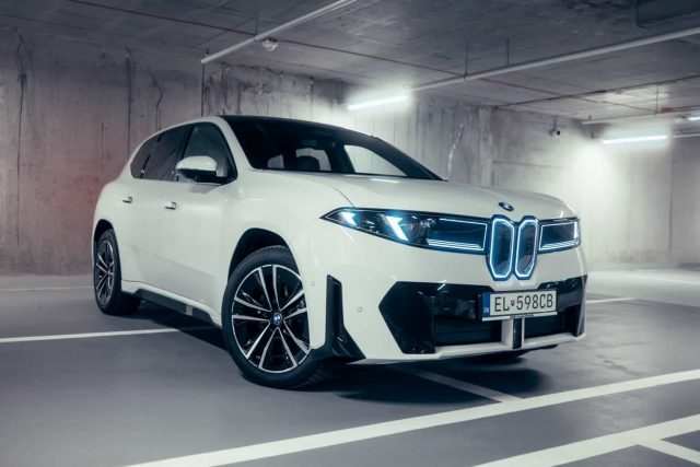 2026-BMW-iX3-Alpine-White-5-1536x1024