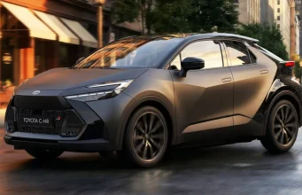 Toyota C-HR GR Sport yang Sebenarnya Anda Inginkan Kini Tampil Lebih Gelap