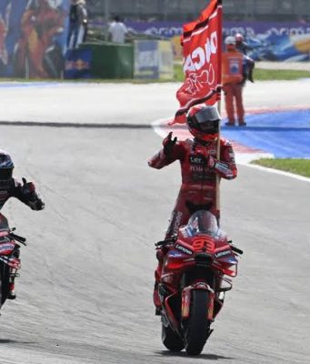 Marc Marquez memenangkan GP San Marino dan memimpin klasemen poin MotoGP