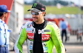 Valentino Rossi mengucapkan selamat tinggal kepada Franco Morbidelli