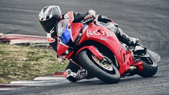 590118_27ym_honda_cbr600rr