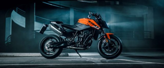 PHO_BIKE_DET_KTM-naked-bikes-my27-790-duke-surgical-precision_SALL_AEPI_V1-696x290