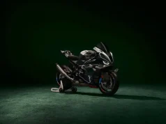 BMW Ungkapkan Harga M 1000 RR Edisi Terbatas Isle of Man TT