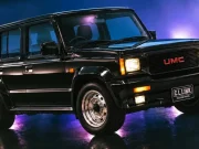 Sekilas tampak seperti GMC retro, tetapi sebenarnya ini adalah Suzuki Jimny